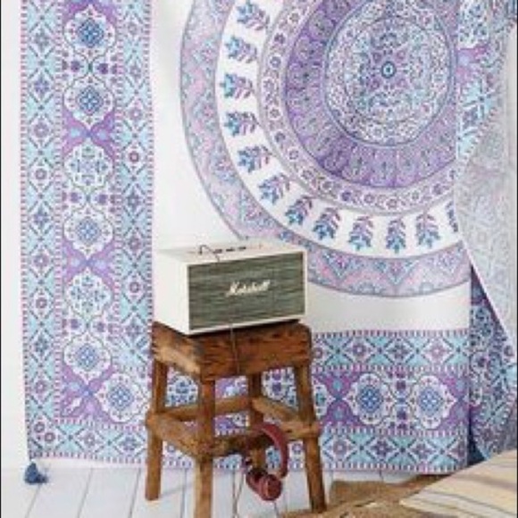 Urban outfitters purple tapestry - Picture 1 of 2